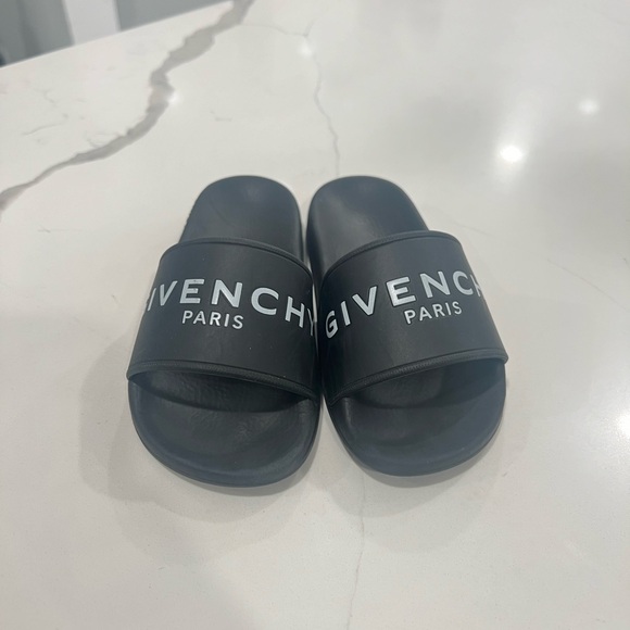 Givenchy slides - Picture 1 of 4